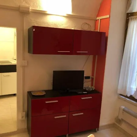 La Casa Dei Tre Fiori Апартаменты *